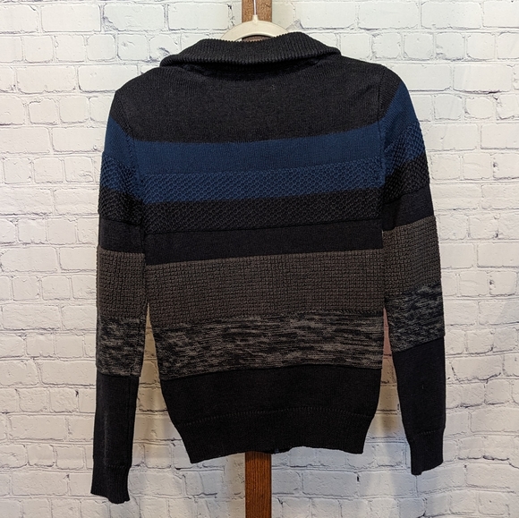 Zip Up Sweater - Picture 3 of 9